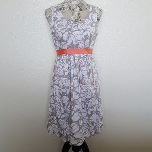 Classy maternity dress